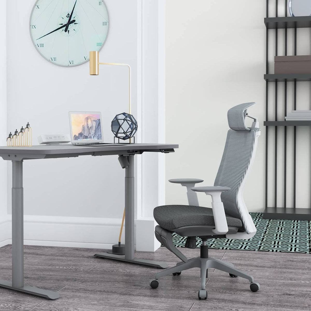 Gray Ergonomic Chair with Footrest L381914