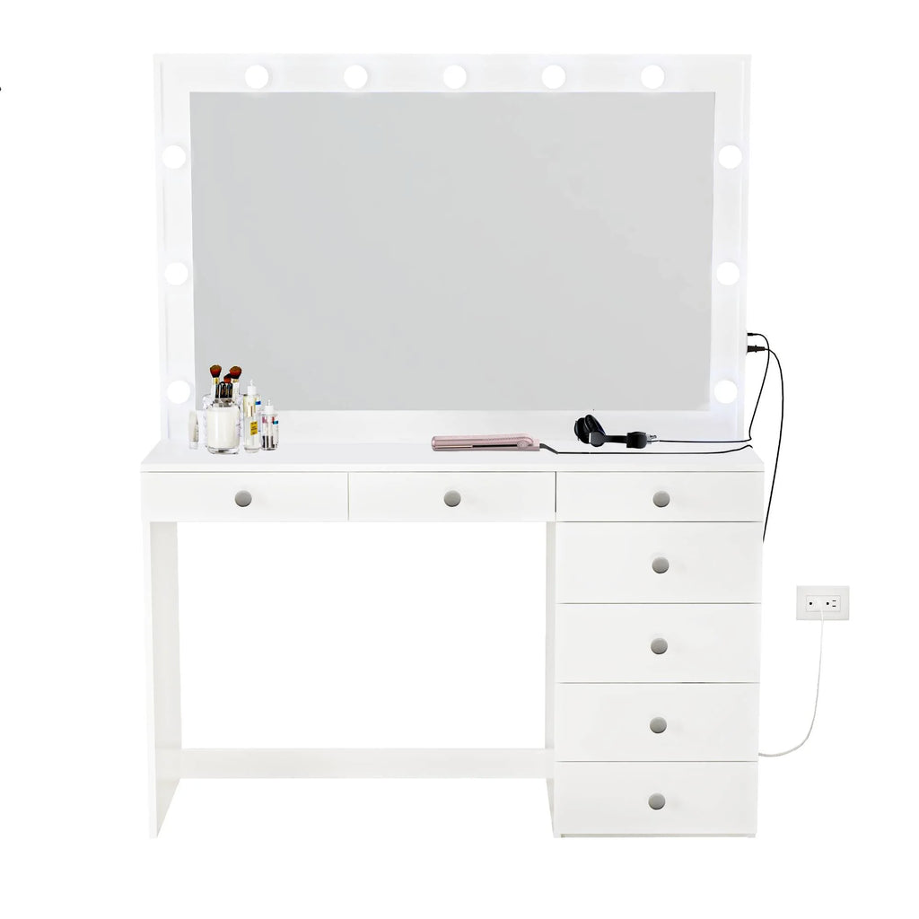 Modern Lighted Vanity Set with Mirror E133