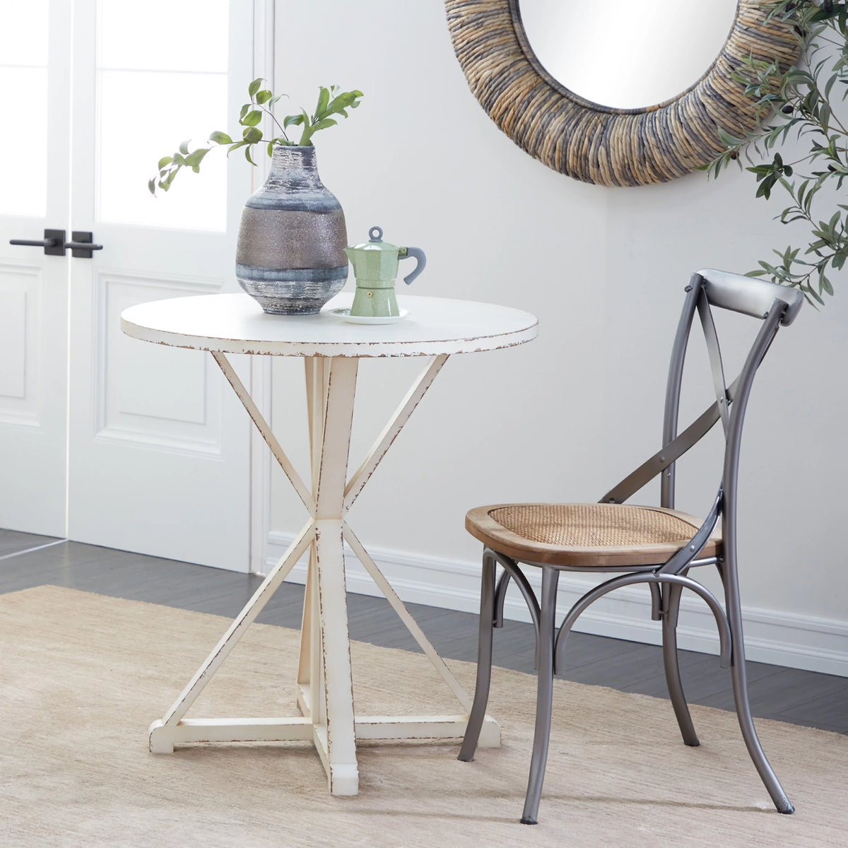 White Wood Accent Table U968