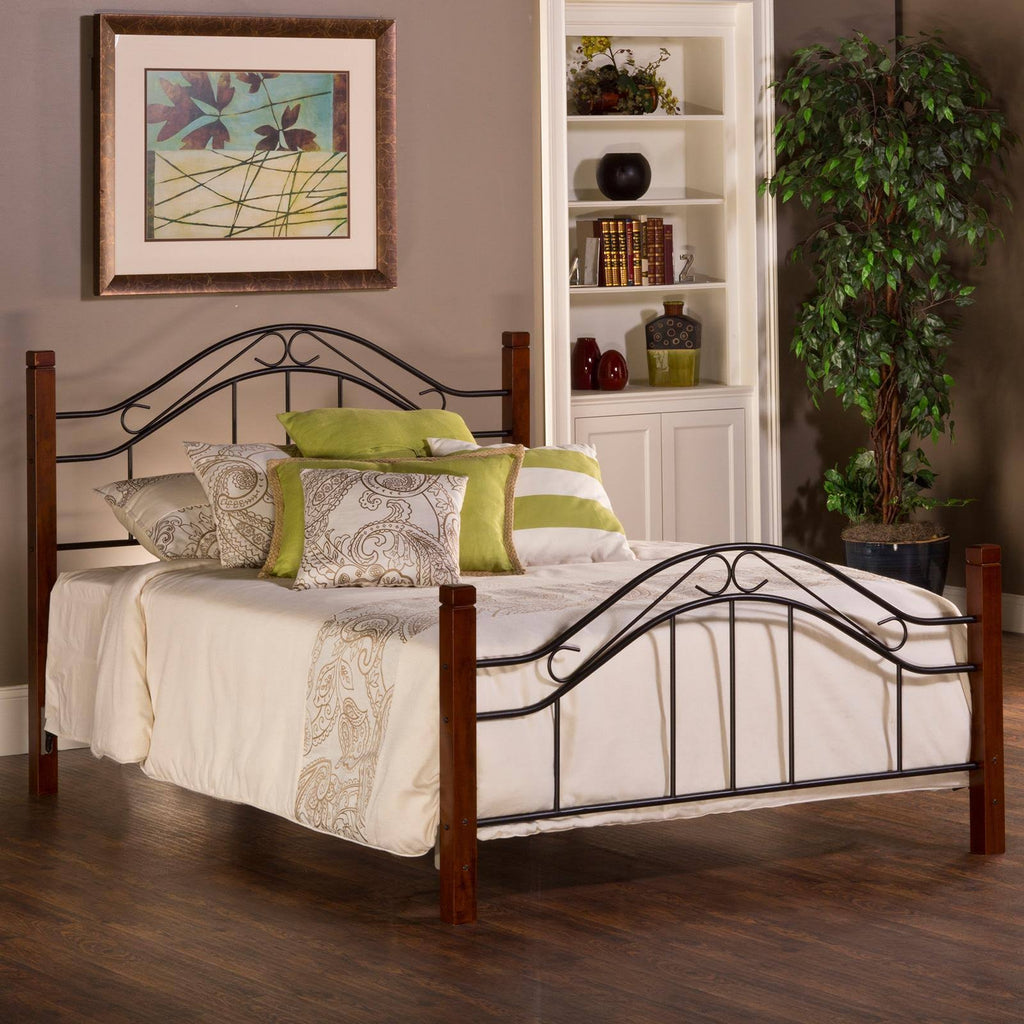 Queen Bed Set with Rails S94028