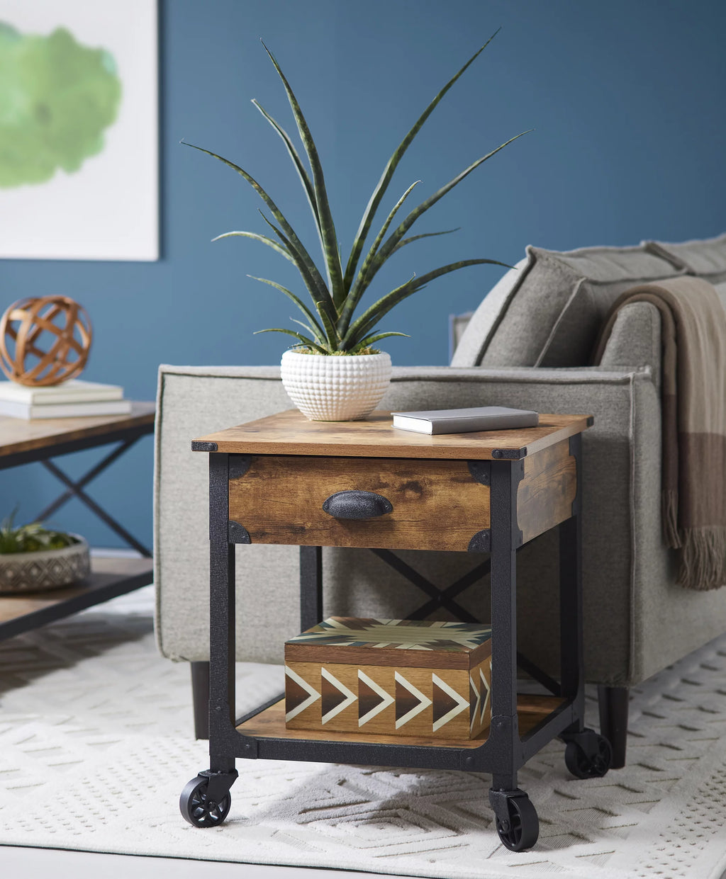 Rustic Country End Table Weathered Pine Finish Z1833