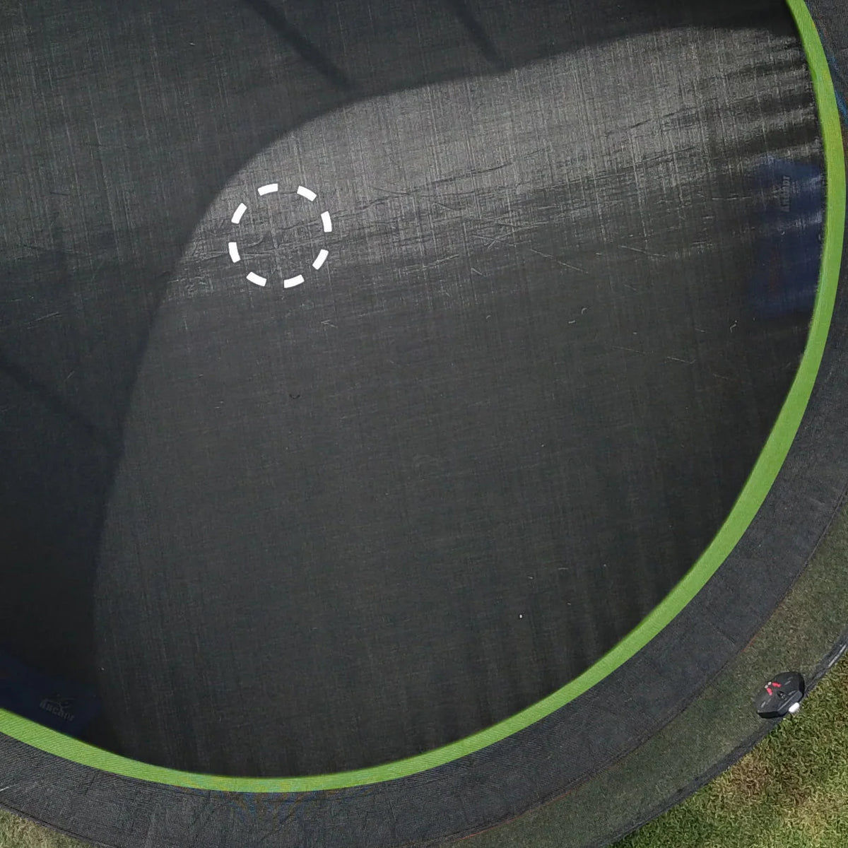 14ft Trampoline with Enclosure H66907