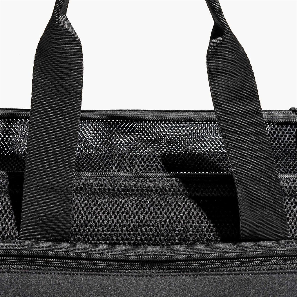 Travel Carrier H93080