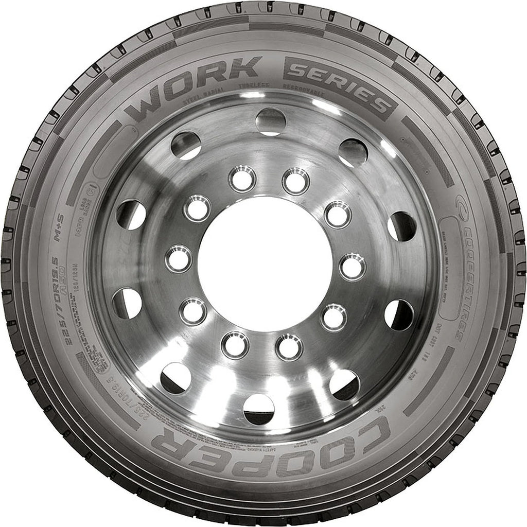 225/70R19.5 Commercial Tire A12631